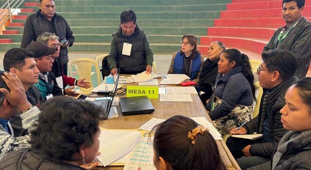 BOLIVIA_ENCUENTRO EDU1.jpg